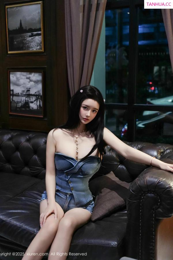   [XiuRen]高清写真图 2025.08.25 No.10685 特蕾莎 牛仔短裙第49张图片